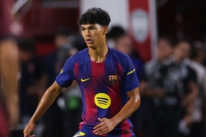 记者：弗里克继续将德罗、托伦茨等小将纳入一线队训练