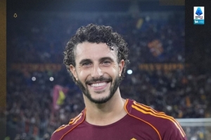 头槌首开记录！意甲官方：罗马中卫埃尔莫索当选本场比赛最佳球员