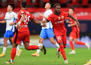 东体：加布里埃尔腿部出现伤情，想赶上今晚的比赛难度极大