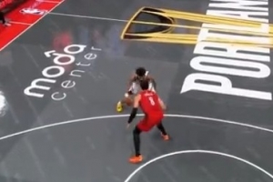 大心脏！贾马尔-穆雷面对阿夫迪亚 各种胯下后撤步踩线跳投命中！