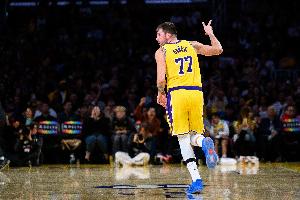 东契奇：我的有些选择很疯狂但来感觉就扔了 那些是很糟糕的出手