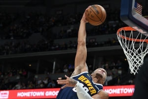 重型轰炸机！戈登16中9砍24分  另有6板1助1断&上演空接重扣