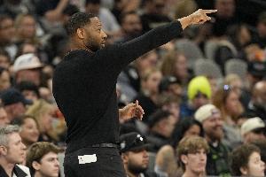 鹈鹕主帅：新秀心智成熟放心让他们上场 他们犯错是敢于进取表现