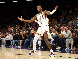 杰伦·格林谈此前首秀：太兴奋了 赛前想睡个午觉都兴奋得睡不着