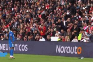 0-0战平，维尼修斯与巴列卡诺球迷对线：你们花钱来看我比赛