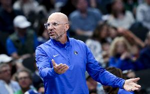 基德谈3胜7负的战绩：我认为这支球队会没事的 我们能扭转局面