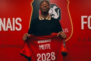 斯基拉：米兰球探考察雷恩18岁前锋梅特，本赛季2球2助