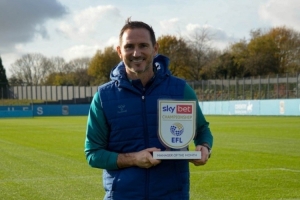 战绩5胜1负！兰帕德当选英冠10月最佳教练