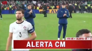 B席、鲁本·迪亚斯与球迷发生口角，菲利克斯劝阻拉不动B席