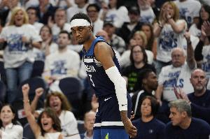 多项生涯新高！狼队晒麦丹数据：18.4分1.4封盖 三分53.8%联盟第1