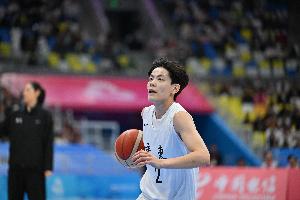 媒体人：广东全运女篮完成了不可能的任务 这块金牌难度超过男篮