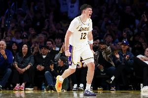 投篮拉了正负值没拉！拉拉维亚10中1仅得4+6 正负值+26全场最高