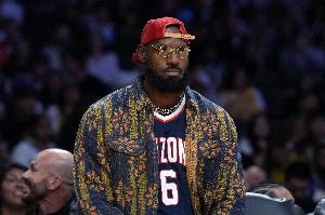 湖人本季前14战10胜4负&詹姆斯缺阵 上季同期也是10-4但LBJ均出战