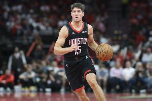 一级恶犯！谢泼德被贝恩帽翻&挑衅 倒地勾腿放倒对手